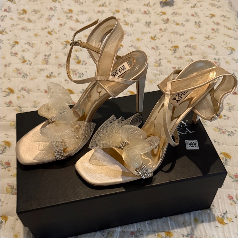 Badgley Mischka Gold Strappy Heels